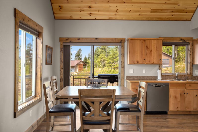 Vacation Rental Cabins - Bigfork MT - Swan Lake Cabins
