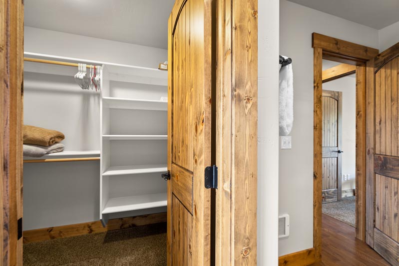 Vacation Rental Cabins - Bigfork MT - Swan Lake Cabins