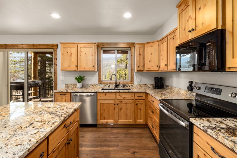 Vacation Rental Cabins - Bigfork MT - Swan Lake Cabins