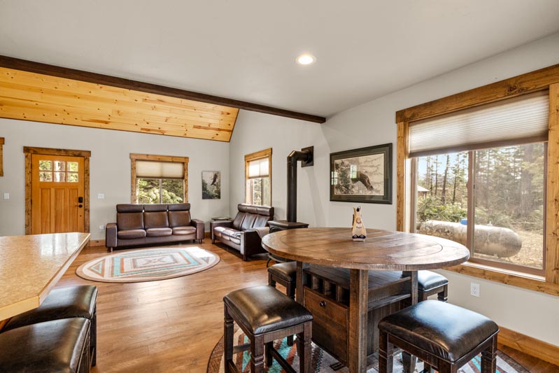 Vacation Rental Cabins - Bigfork MT - Swan Lake Cabins