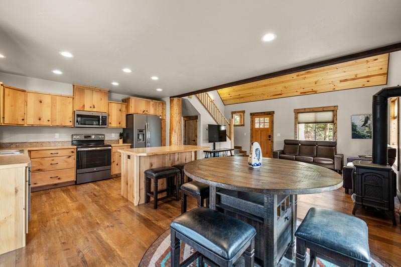Vacation Rental Cabins - Bigfork MT - Swan Lake Cabins