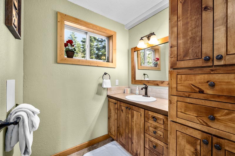 Vacation Rental Cabins - Bigfork MT - Swan Lake Cabins