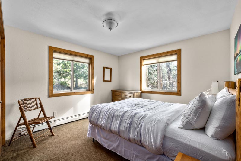 Vacation Rental Cabins - Bigfork MT - Swan Lake Cabins