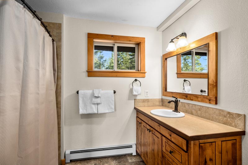 Vacation Rental Cabins - Bigfork MT - Swan Lake Cabins