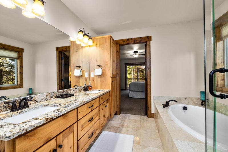 Vacation Rental Cabins - Bigfork MT - Swan Lake Cabins