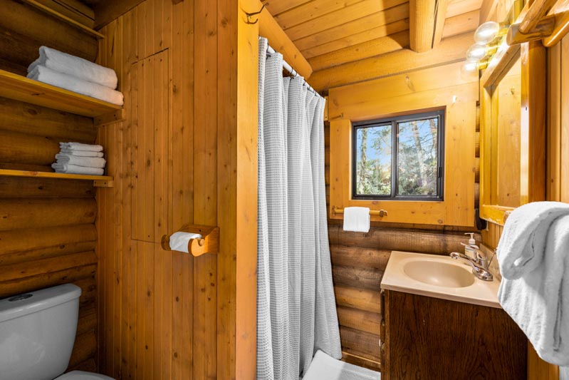 Vacation Rental Cabins - Bigfork MT - Swan Lake Cabins